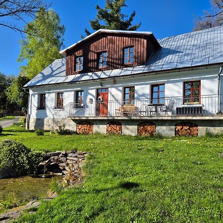 Knezice 25, Chalupa V Krkonosich Vrchlabí Esterno foto