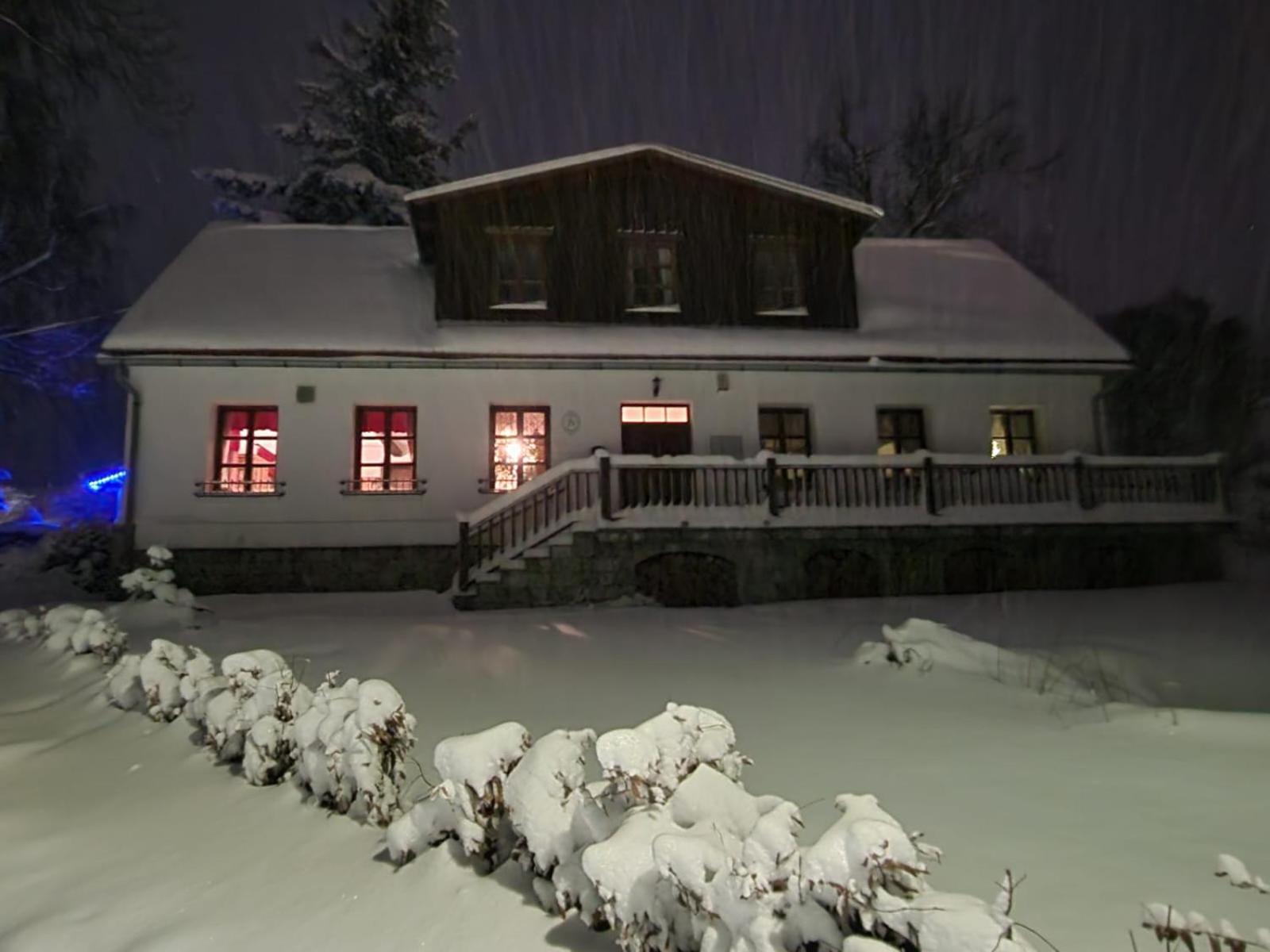 Knezice 25, Chalupa V Krkonosich Vrchlabí Esterno foto