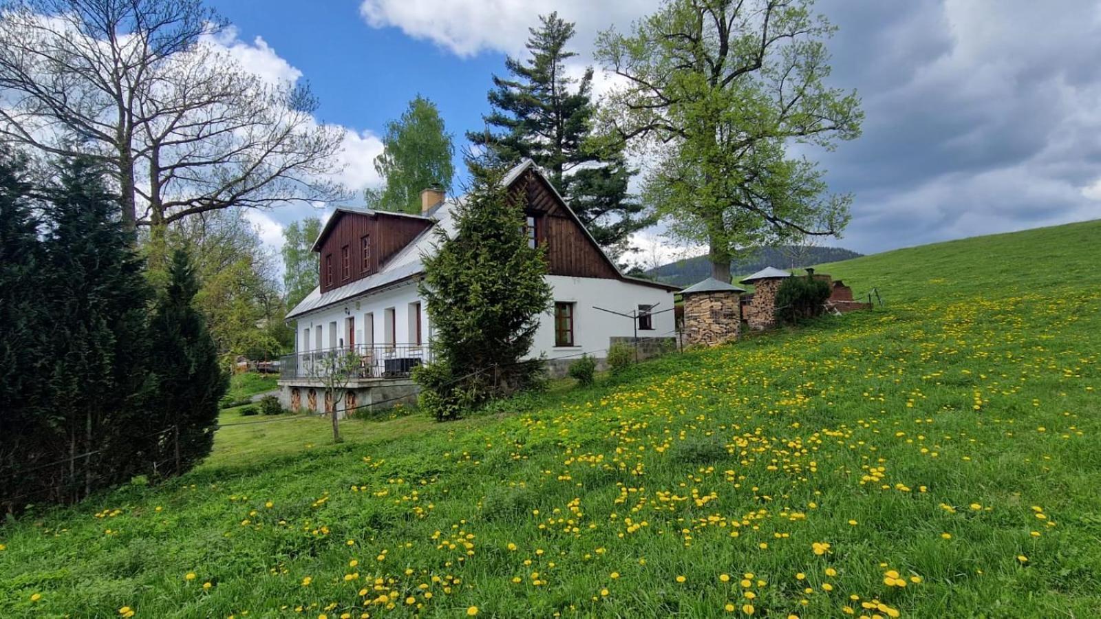 Knezice 25, Chalupa V Krkonosich Vrchlabí Esterno foto