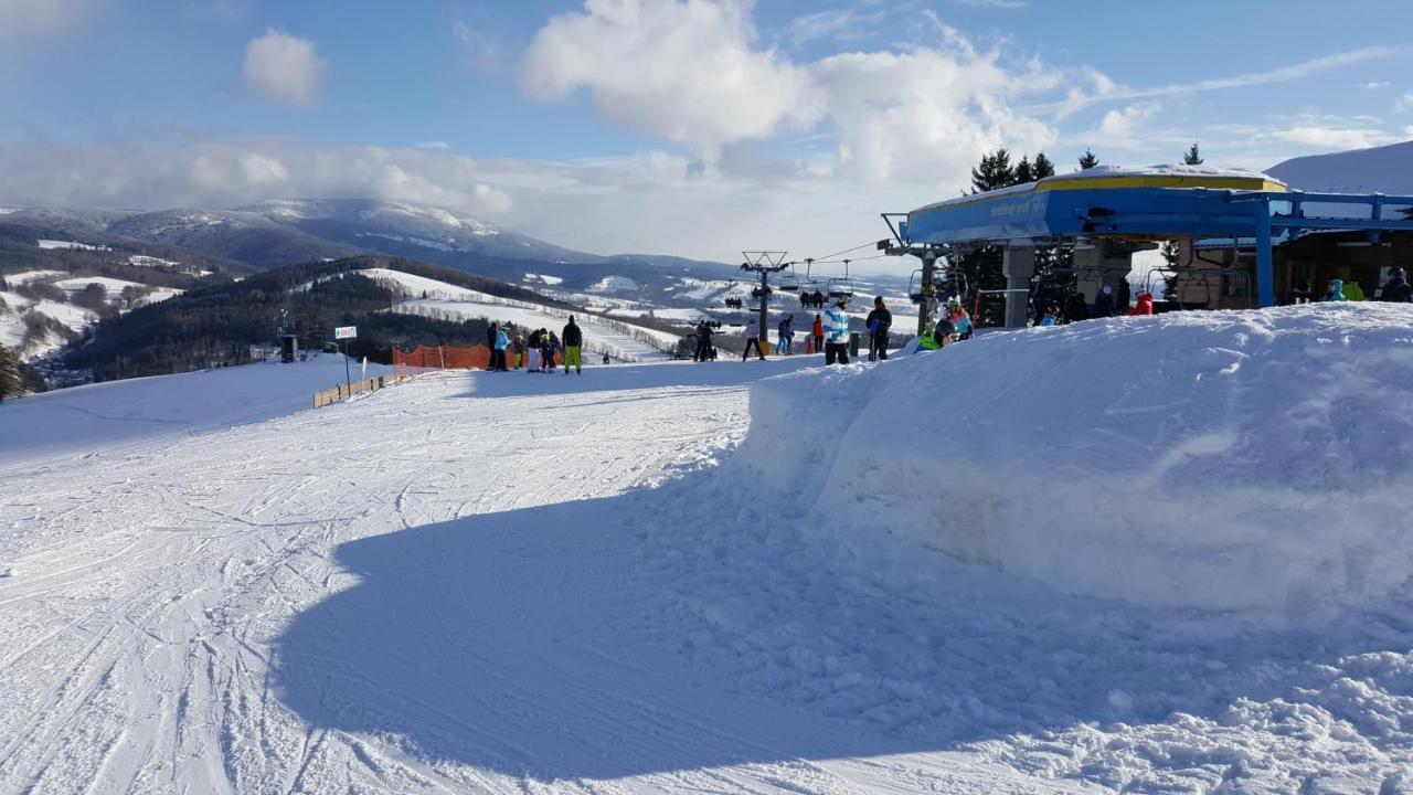Knezice 25, Chalupa V Krkonosich Vrchlabí Esterno foto