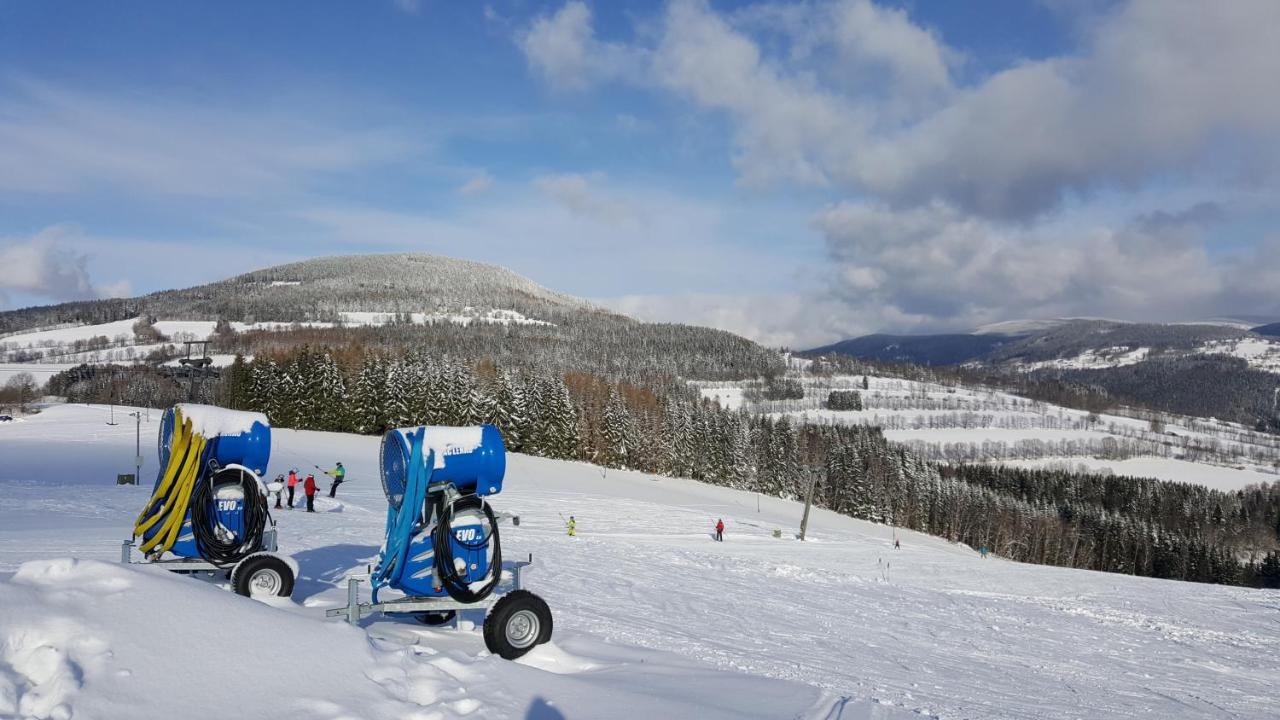 Knezice 25, Chalupa V Krkonosich Vrchlabí Esterno foto